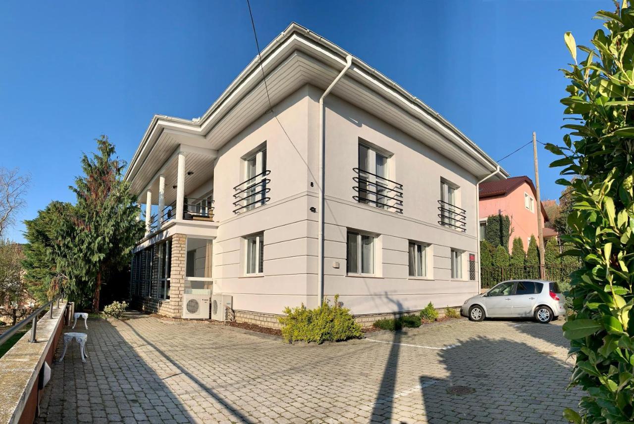 Koi Apartman Balatonalmádi Eksteriør billede